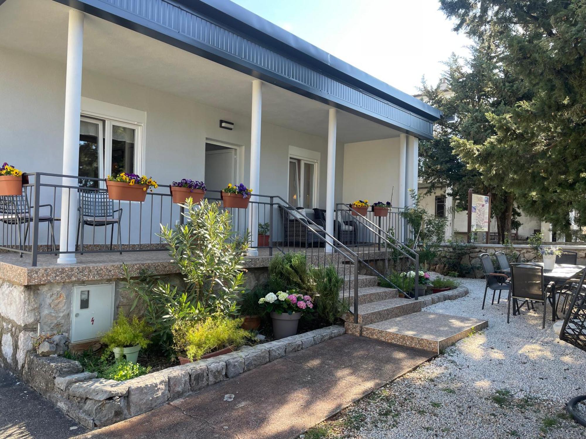 Holiday Home Lola - Large Outdoor Area Starigrad Paklenica Buitenkant foto